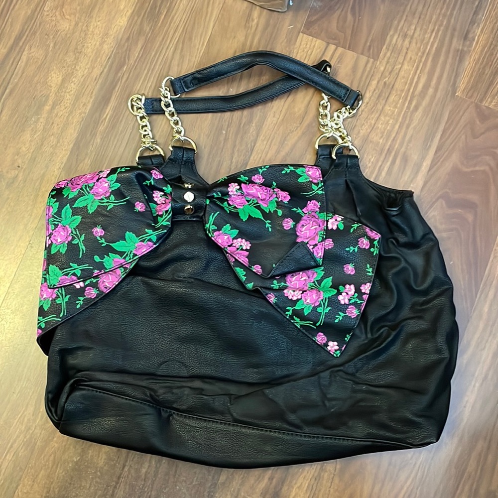 Betsey Johnson Black and purple floral rose shoulder bag NEW WITHOUT TAGS